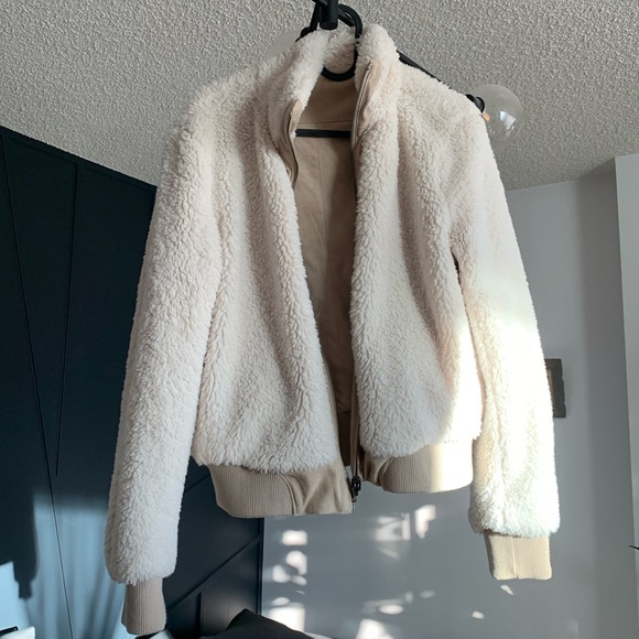 Cupcakes and Cashmere Reversible Sherpa/Suede Jacket - Picture 2 of 6